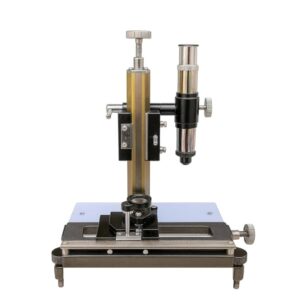 Deluxe Travelling Microscope DTM-142 featuring three-axis measurement system, achromatic optics, precision scale, and laboratory metrology applications.